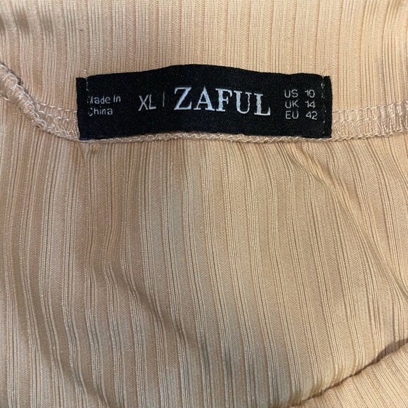 ZAFUL Cropped Ruffled Muscle T shirt - Picture 4 of 4